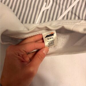 Avia Classic White Pullover